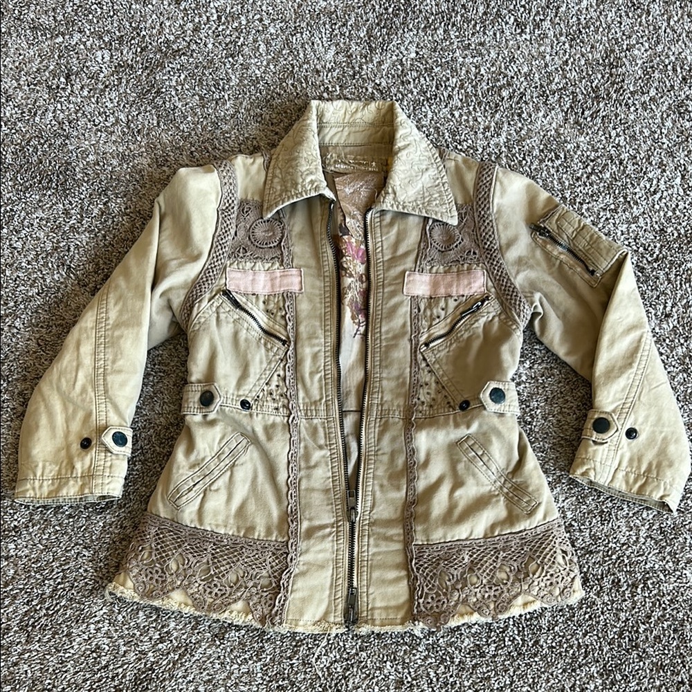 Girls Lace Da-Nang Jacket Size 5
